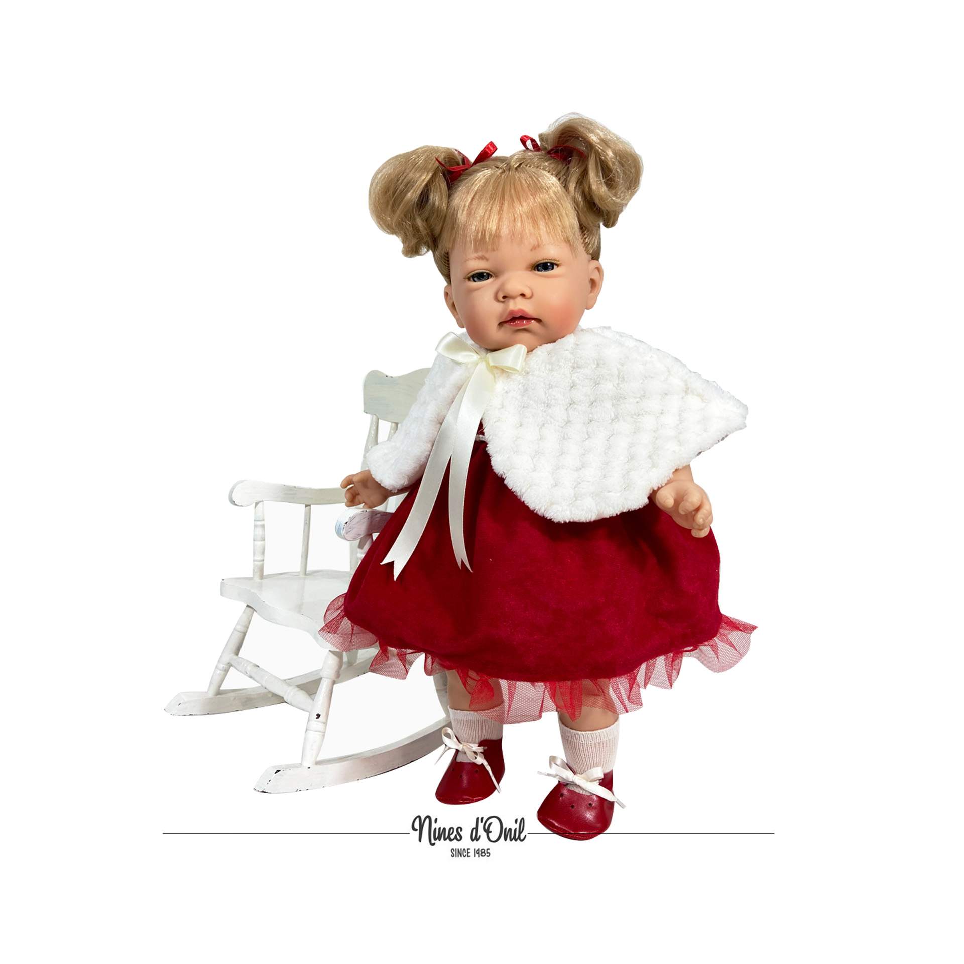Papusa Nines D'Onil, Celia Craciun, cu parul blond, cu miros de vanilie, 45cm